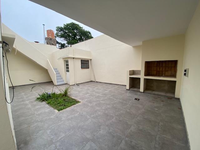 Casa · 90m² · 3 Ambientes · 2 Cocheras