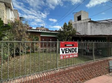 Casa · 250m² · 3 Dormitorios · 1 Cochera · Oportunidad Casa en Venta en Parque San Vicente