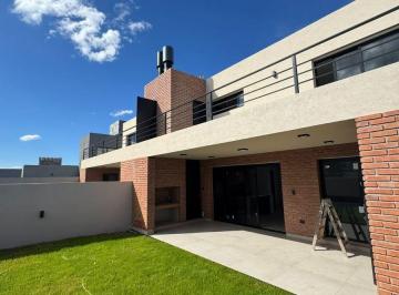 Casa de 5 ambientes, Córdoba · Solares de Manantiales – Venta Duplex a Estrenar!