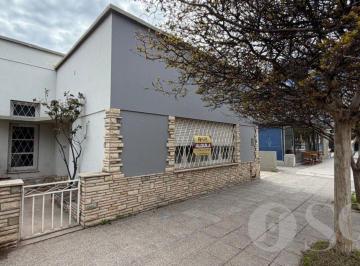 Casa · 100m² · 6 Ambientes · 1 Cochera · En Alquiler Casa Destino Comercial 5/6 Ambientes - Cipolletti Centro