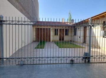 Casa de 7 ambientes, Rivadavia · Casa en Venta