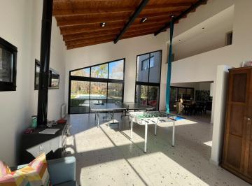 Casa · 147m² · 5 Ambientes · 2 Cocheras · Alquiler Temporal Fiestas, Enero y Febrero Casa 5 Amb Barrio Naútico Cube Escobar