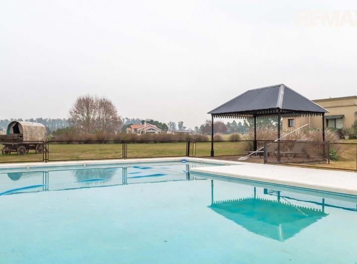 Casa · 312m² · 8 Ambientes