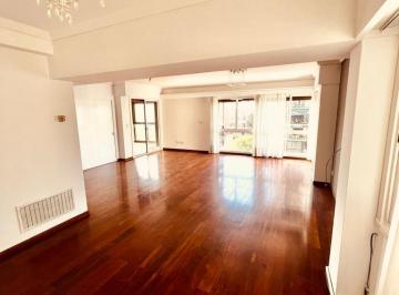 Departamento · 200m² · 5 Ambientes · 1 Cochera · Alquiler Anual Departamento Semi Piso 5 Amb Sobre Av Libertador Olivos Vicente López