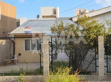 PH · 56m² · 3 Ambientes · 1 Cochera · Casa PH 2 Dorm. Rada Tilly