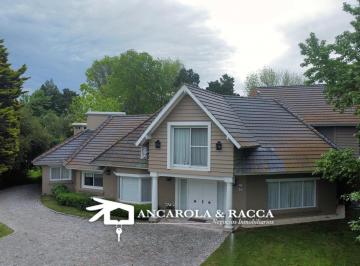 Casa · 360m² · 7 Ambientes · Casa en Alquiler Anual en Country San Diego