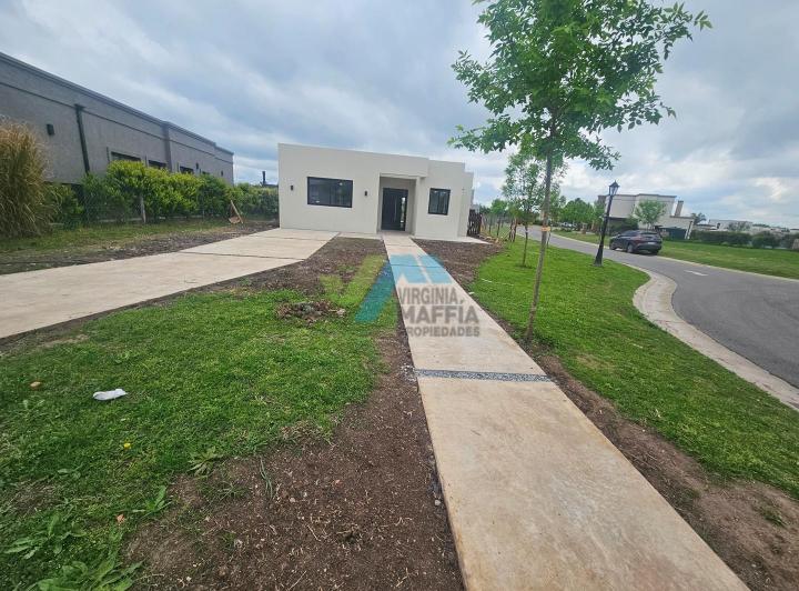 Casa · 150m² · 4 Ambientes · 2 Cocheras