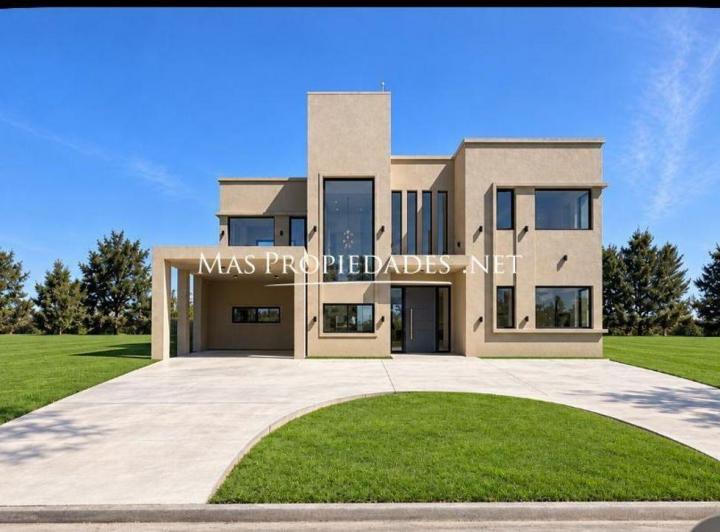 Casa · 222m² · 5 Ambientes · 6 Cocheras