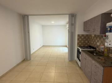 Departamento · 30m² · 1 Ambiente · Monoambiente con Dos Patio en Alquiler, Cerrito 100.