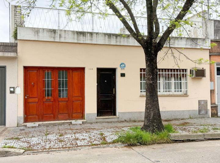 Casa · 120m² · 5 Ambientes · 1 Cochera