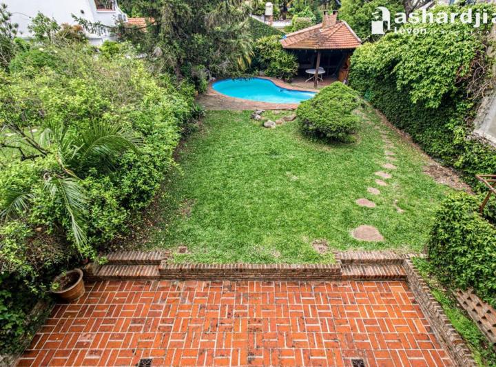 Casa · 246m² · 5 Ambientes · 1 Cochera
