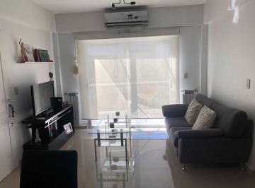 Departamento de 2 ambientes, Quilmes · Departamento de 2 Ambientes con Cochera Cubierta, Bernal Centro.