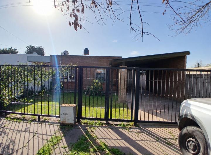 Casa · 95m² · 3 Ambientes · 1 Cochera