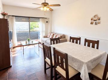 Departamento · 40m² · 2 Ambientes · Venta Departamento 2 Amb con Balcon a La Calle - Zona Centro