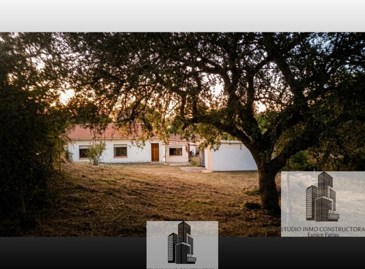 Casa · 230m² · 8 Ambientes · 2 Cocheras