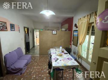 Casa · 90m² · 3 Ambientes · 1 Cochera · Venta Casa de 3 Ambientes con Cochera, Jardín y Patio en Wilde