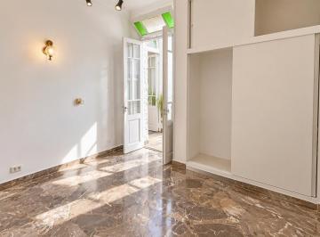 PH · 140m² · 8 Ambientes · Venta PH - Charlone 100 - Luminoso y Amplio. - 5 Habitaciones - Muy Buen Estado.