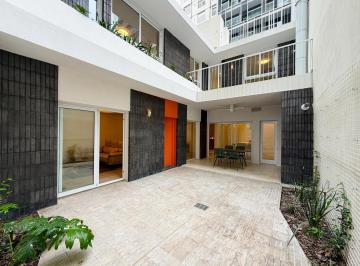 Casa · 150m² · 7 Ambientes · Casa de Pasillo Único de 3 Dorm. con Pileta en La Zona Río