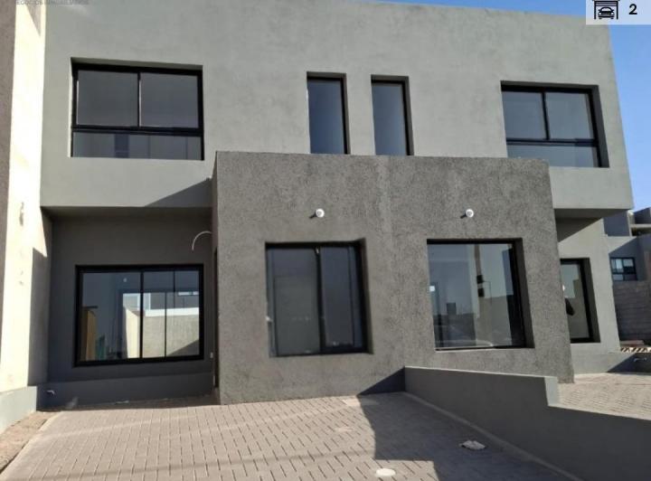 Casa · 100m² · 3 Ambientes · 2 Cocheras