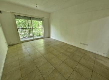 Departamento de 4 ambientes, Flores · Piso de 4 Ambientes con Dependencia, Balcón Corrido y Baulera (Reciclado a Nuevo)