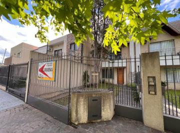 Casa · 100m² · 3 Ambientes · 1 Cochera · Casa en Burzaco