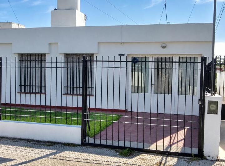 Casa · 1m² · 2 Ambientes · 1 Cochera