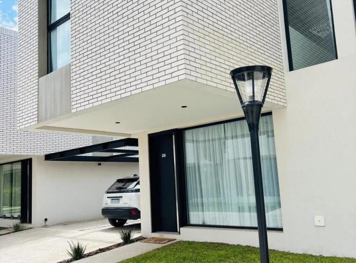 Casa · 130m² · 5 Ambientes · 1 Cochera