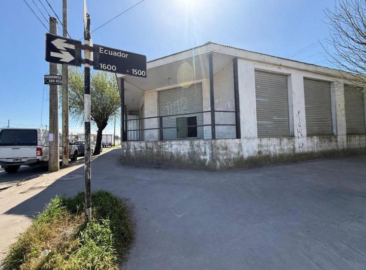 Local comercial · 73m² · 1 Cochera