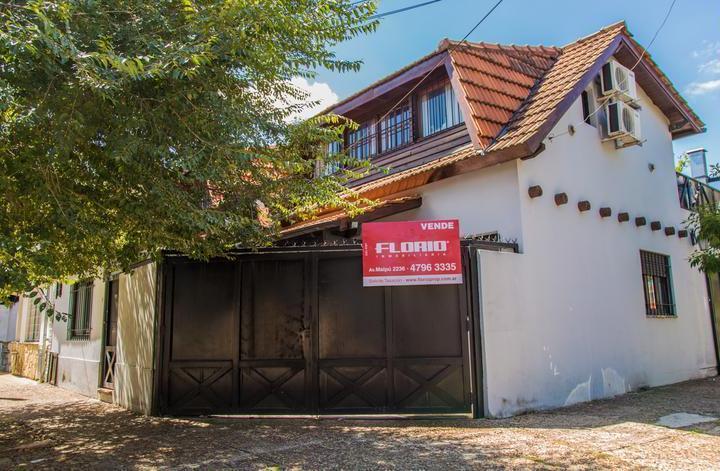 Casa · 195m² · 5 Ambientes · 3 Cocheras
