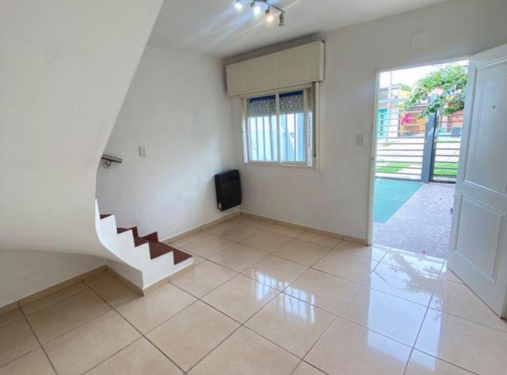 Casa · 66m² · 2 Ambientes · 1 Cochera