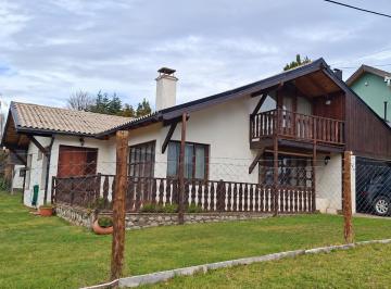 Casa · 160m² · 5 Ambientes · 2 Cocheras · Casa en Venta en Jardín Botanico