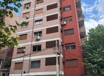 Departamento de 3 ambientes, Lanús · Venta - Cómodo Departamento de 3 Ambientes Al Frente, Ubicado en Una de Las Mejores Zonas de Lanusita