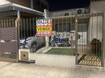 Casa · 90m² · 4 Ambientes · 2 Cocheras · Casa en Venta Pablo Nogués