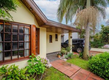 Casa de 5 ambientes, Lomas de Zamora · Venta Casa Chalet de 5 Ambientes Temperley Apto Credito