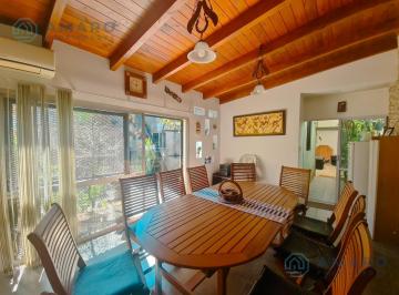 Casa · 160m² · 5 Ambientes · 1 Cochera · Venta · Casa · 3 Dorm. · Cochera · Patio · Quincho