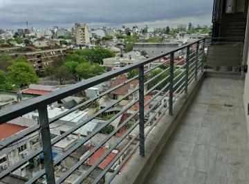 Departamento de 3 ambientes, Villa del Parque · Dto 3 Amb Balcon Corrido. Toilete