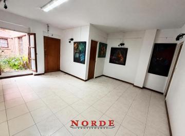 PH · 43m² · 2 Ambientes · 1 Cochera · Venta • PH • Planta Baja • Dos Ambientes • Parque Avellaneda • Apto Crédito
