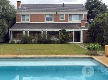Casa · 237m² · 6 Ambientes · Casa en Venta de 6 Ambientes, 4 Dorm., 3 Banos, La Lomada de Pilar - Pilar