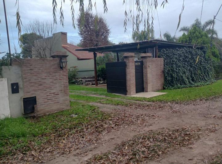 Casa · 200m² · 4 Ambientes · 1 Cochera
