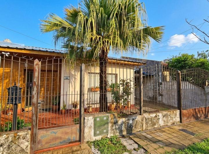 Casa · 90m² · 4 Ambientes · 2 Cocheras