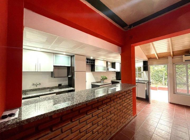Casa · 121m² · 3 Ambientes · 1 Cochera