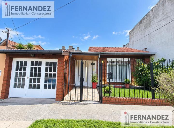 Casa · 120m² · 4 Ambientes · 1 Cochera