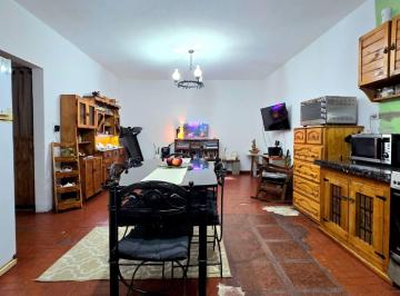 PH · 83m² · 3 Ambientes · Venta PH 3 Ambientes Caseros en Planta Alta 2 Amb