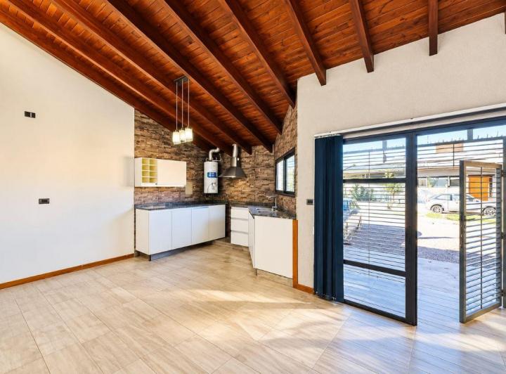 Casa · 129m² · 3 Ambientes · 2 Cocheras