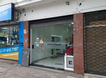 Local comercial · 32m² · 1 Ambiente · Excelente Local en Plaza Italia Refaccionado a Nuevo