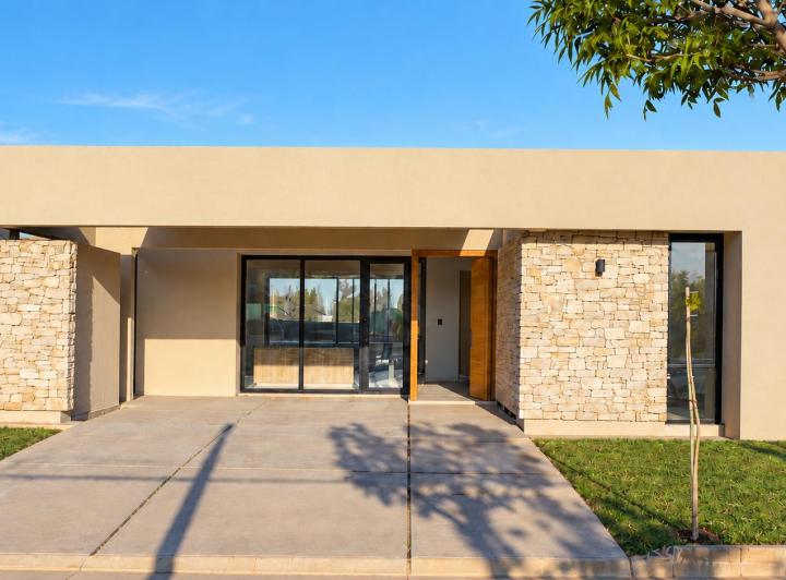 Casa · 222m² · 5 Ambientes · 2 Cocheras