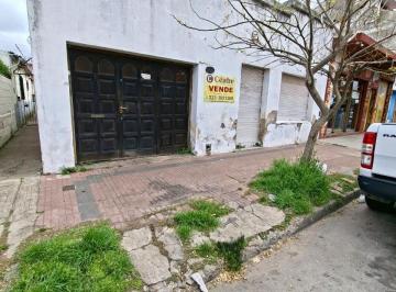 Terreno · 375m² · 3 Cocheras · Venta Lote con Local y Vivienda a Reciclar o Demoler Moreno 4756