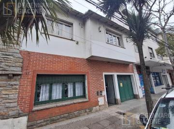 PH · 130m² · 4 Ambientes · 1 Cochera · PH en Guemes