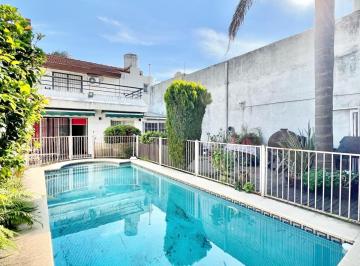 Casa · 278m² · 6 Ambientes · Venta Chalet en Villa Devoto 6amb 4bños Piscina y Coch.