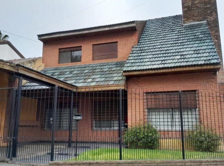 Casa · 149m² · 5 Ambientes · 1 Cochera